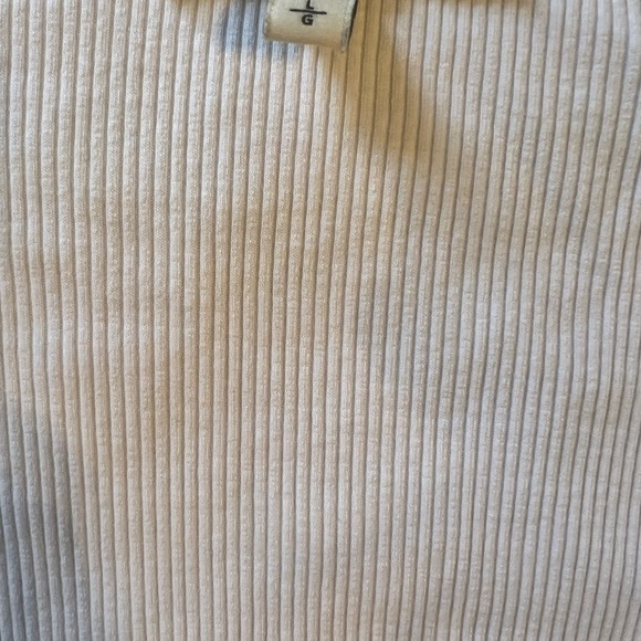 🧡 5 for $25 sale 🧡 EXPRESS wrap top 🌸 - Picture 3 of 3